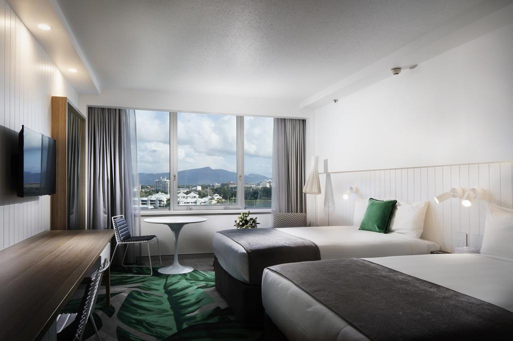 Quarto Resort com 2 Camas de Solteiro e Vista da Marina